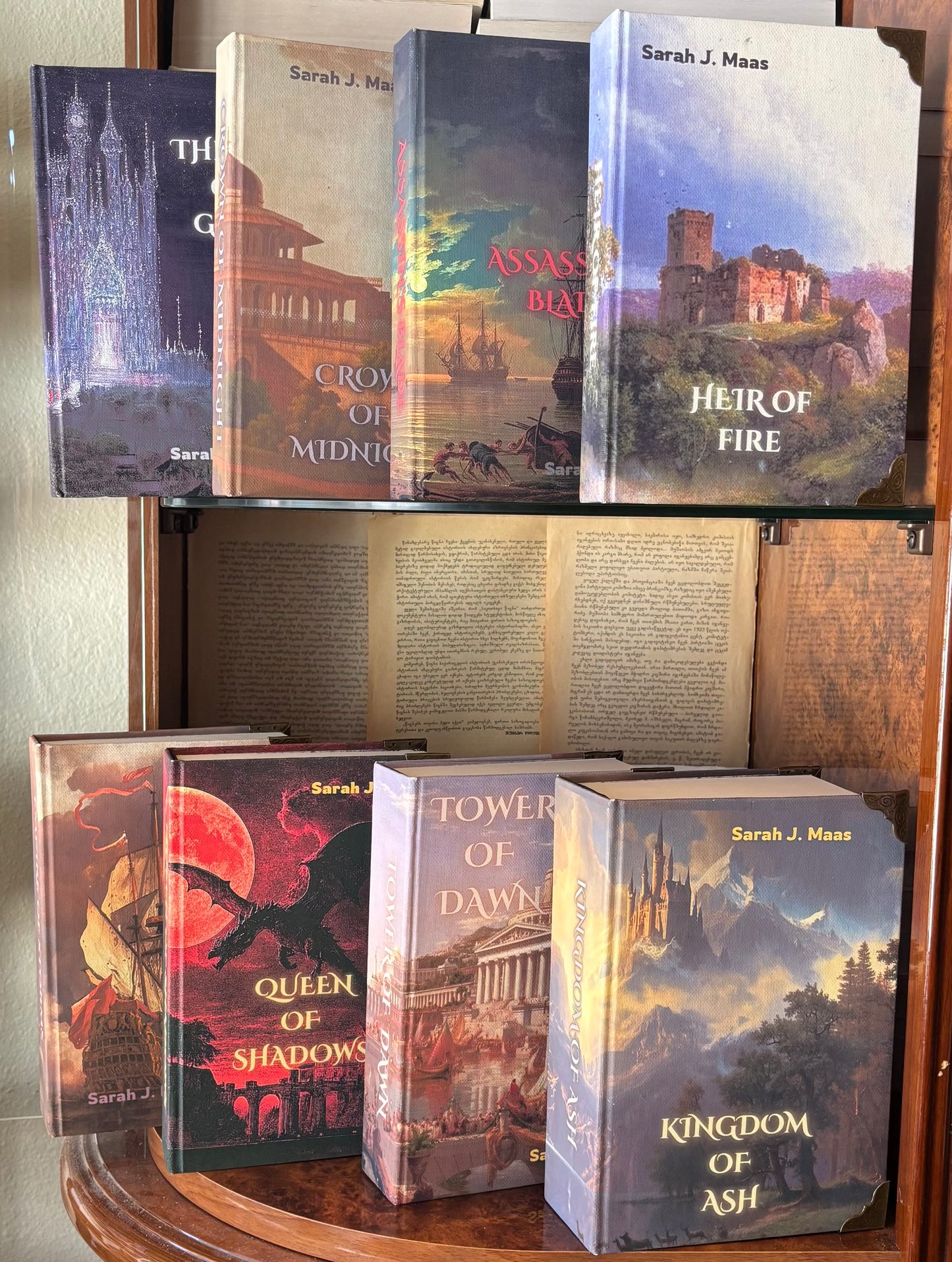 Throne of Glass // "World of ToG" Edition // Hardcover Rebind