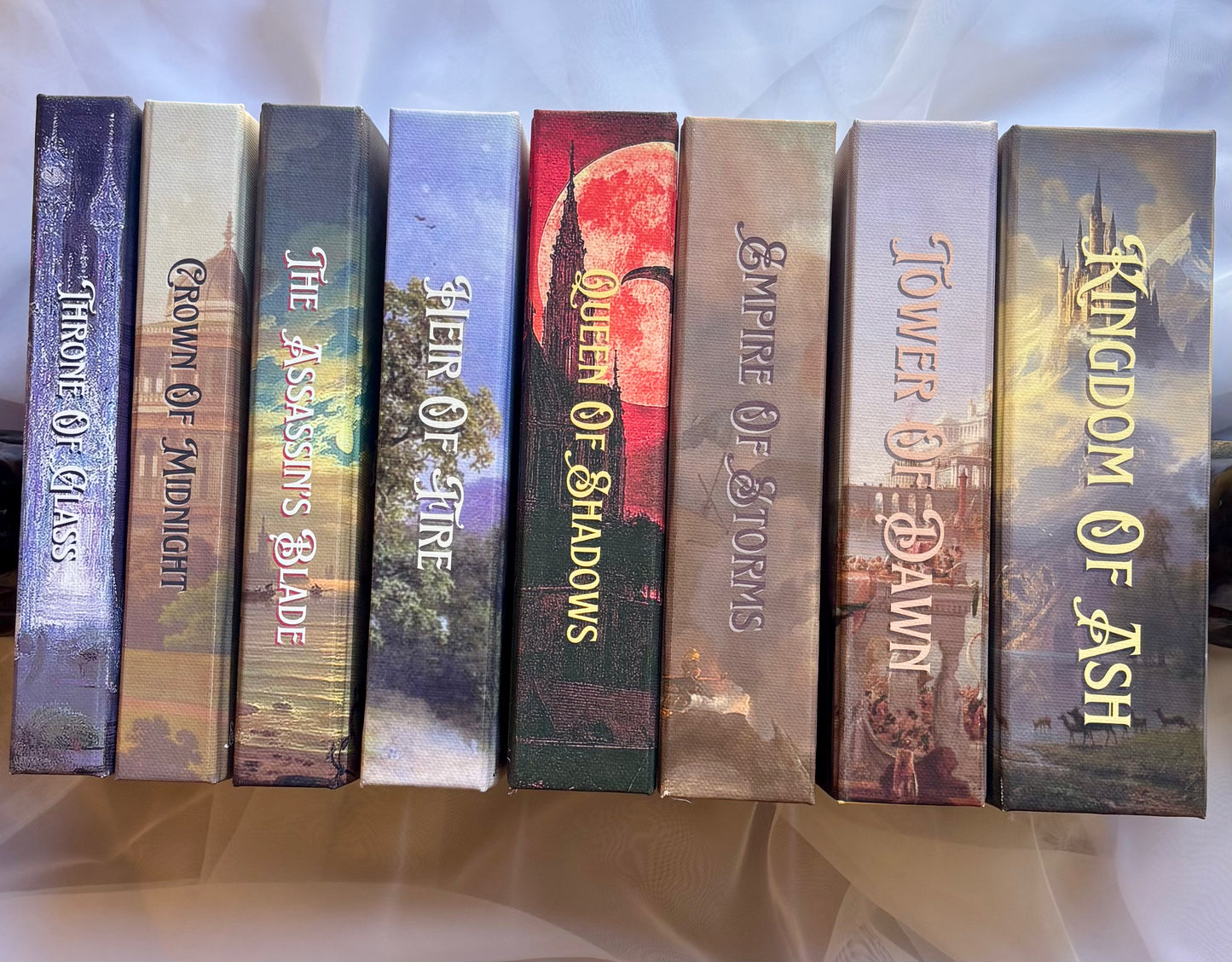 Throne of Glass // "World of ToG" Edition // Hardcover Rebind